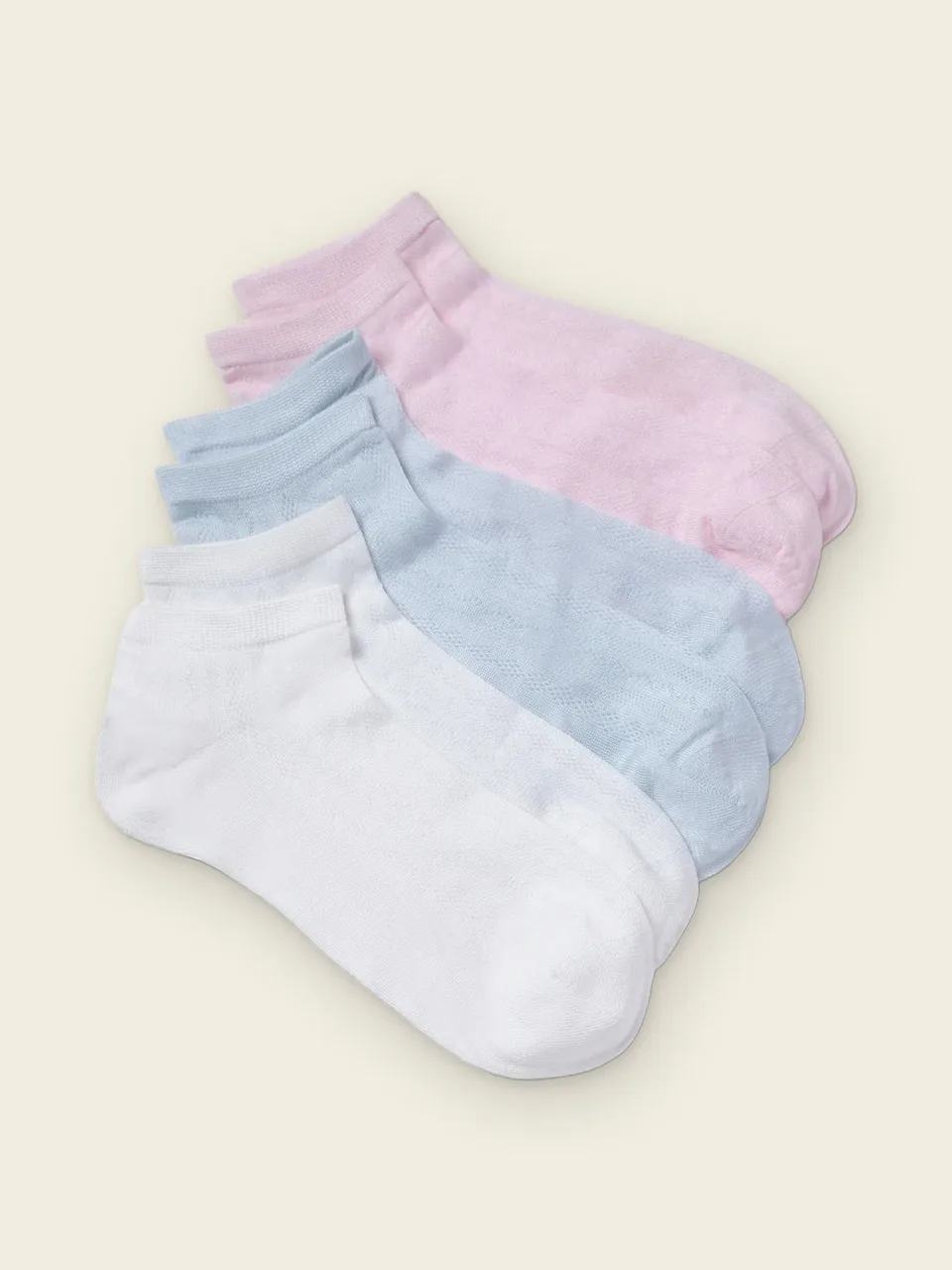 Women's Silk Blend Jacquard Ankle Socks, on an oat backdrop