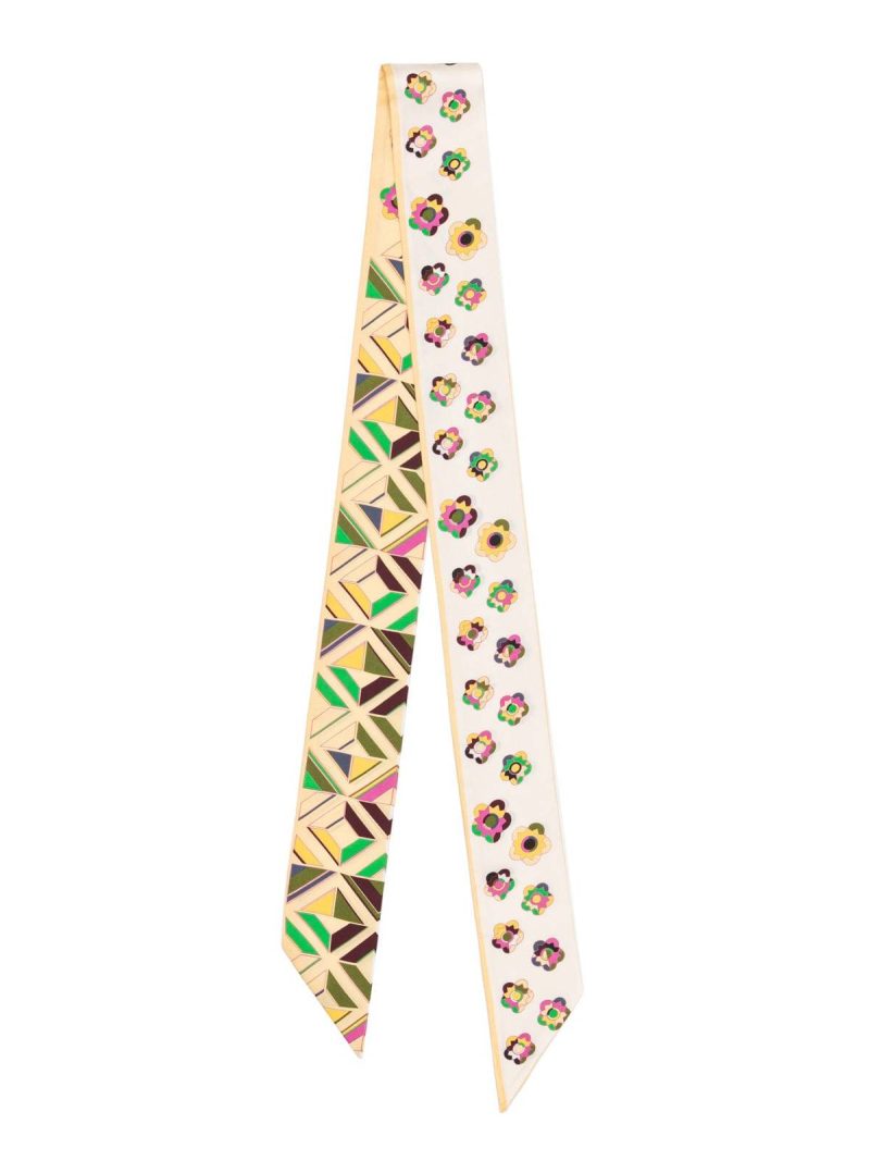 Seidenschal mit Pflaumenblüten und geometrischem Karo-Köperband