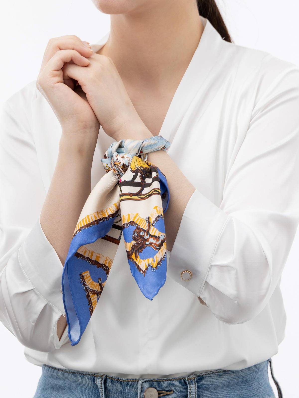 The Versatility Of Square Silk Scarves In Summer for Muriersilk The Versatility Of Square Silk Scarves In Summer - Muriersilk
