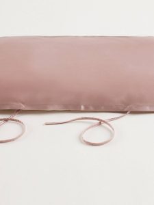 how to wash a silk pillowcase
