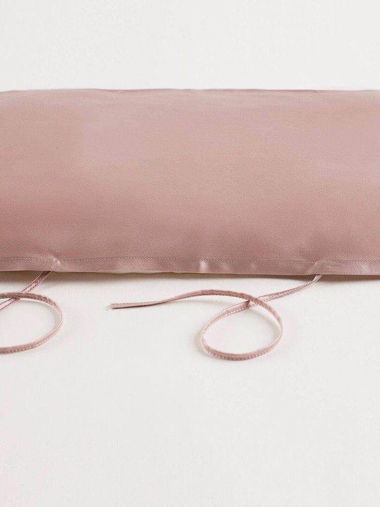 how to wash a silk pillowcase
