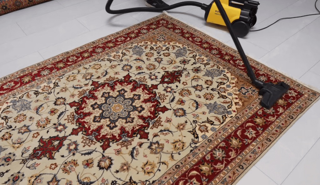 How to clean a silk rug for Muriersilk How to clean a silk rug - Muriersilk
