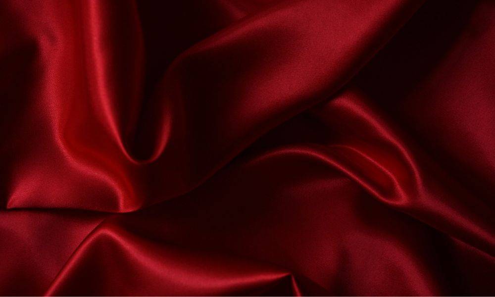 Can You Wear a Silk Bonnet With Wet Hair? Everything You Need to Know for Muriersilk benefits of wearing a silk bonnet with damp hair