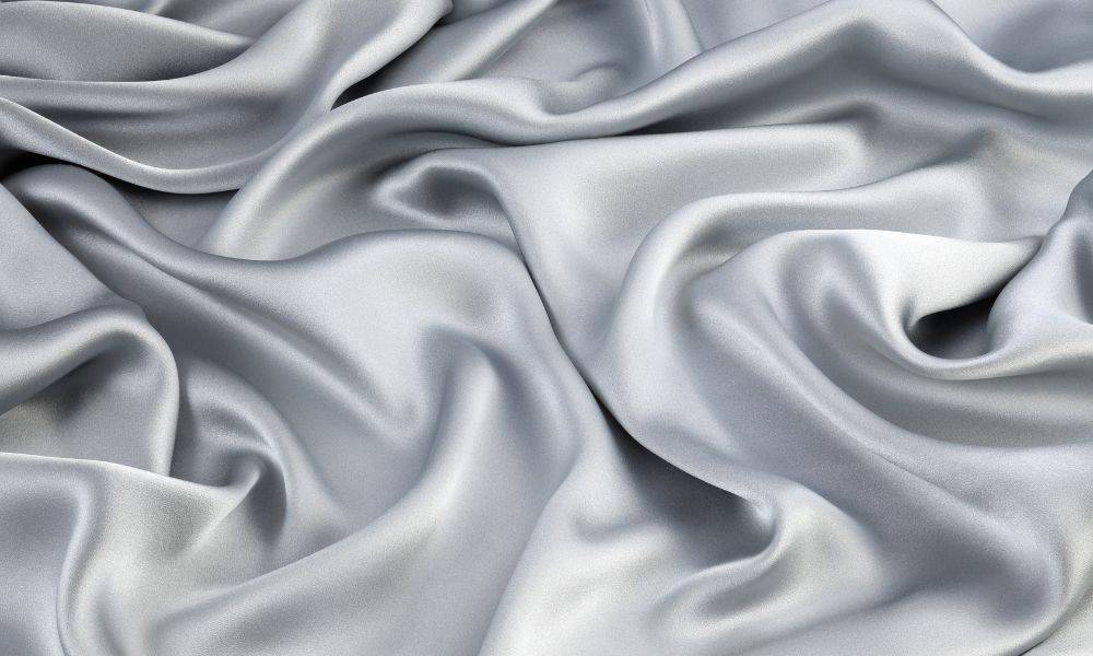 How To Tie A Silk Scarf For Sleeping: A Simple Guide to Prevent Hair Damage for Muriersilk choosing the right silk scarf for sleeping
