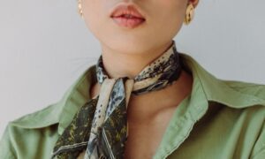 how to put on a silk bonnet