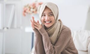 how to tie a silk bonnet