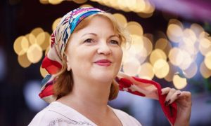 how to tie silk head scarf