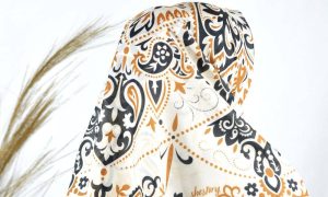 how to wear a silk head scarf
