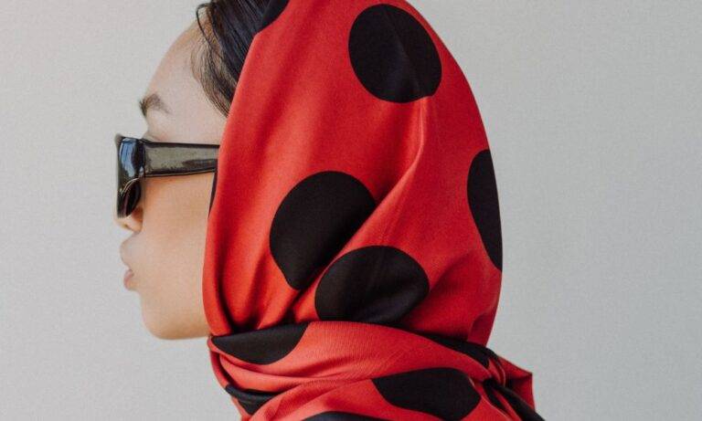 how to wear a silk scarf on head