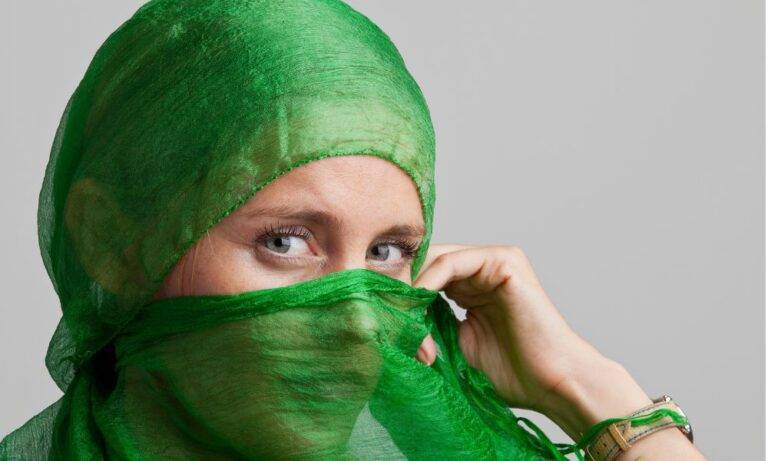 how to wear silk scarf on head