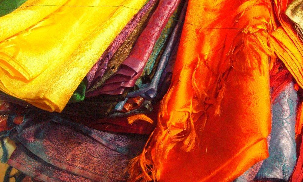 How To Tie A Square Silk Scarf: Fashionable Tips for Versatile Styling for Muriersilk how to style a square silk scarf for different occasions
