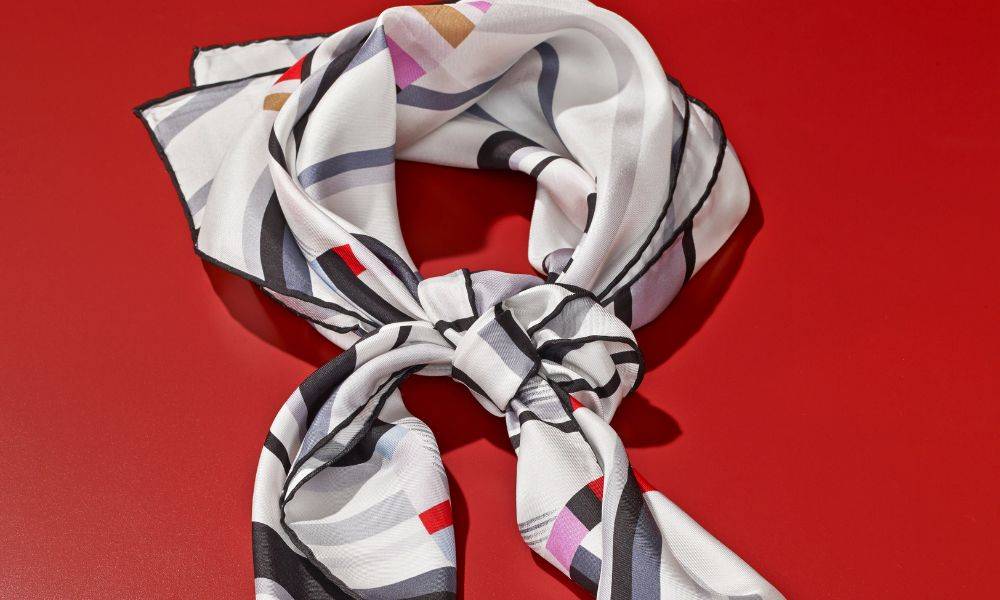 How to Tie a Silk Head Scarf for a Chic, Effortless Look for Muriersilk tying a silk head scarf to add volume to your hairstyle